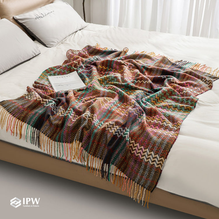 Four Seasons Woven Throw - Free Wave