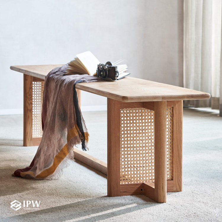 Dalia Bench