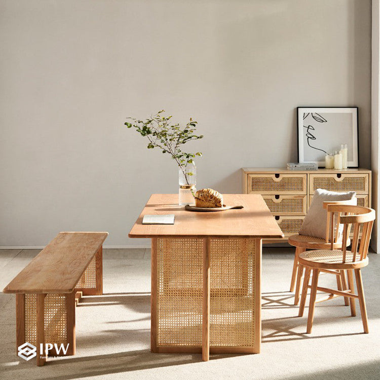 Dalia Bench